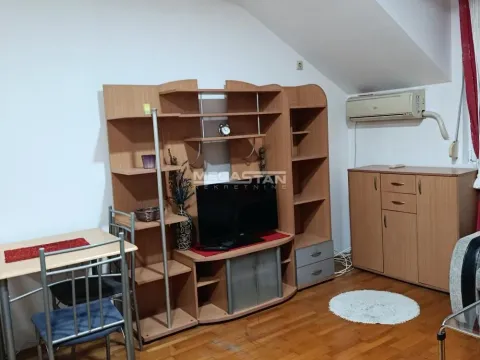 Izdavanje, stan, 23m², Krnjaca, Palilula Sve Podlokacije - image 3