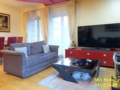 Prodaja, četvorosoban stan, 142m², Savski Venac, Beograd