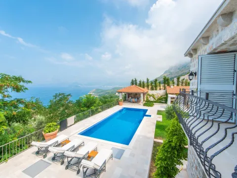 Izdavanje, kuća, 350m², Budva, Crna Gora - image 24