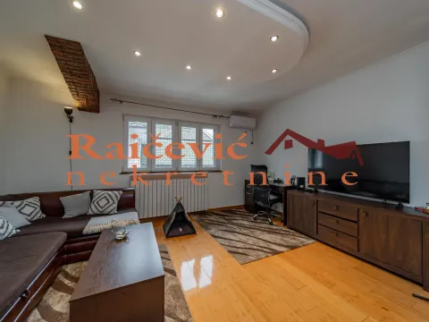 Sale, two bedroom apartment, 51m², Zemun Gornji Grad, Zemun Sve Podlokacije - image 2