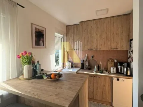 Izdavanje, dvosoban stan, 48m², Bulevar Evrope, Novi Sad Sve Podlokacije - image 3