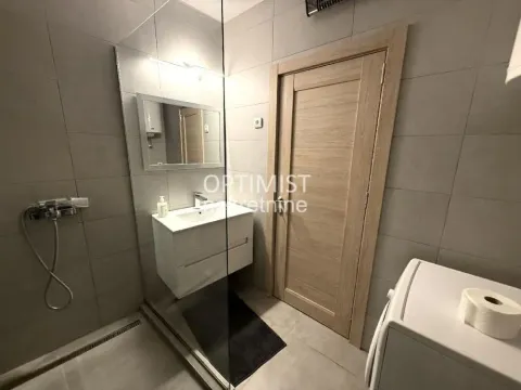 Izdavanje, jednosoban stan, 33m², Skadarlija, Beograd - image 10