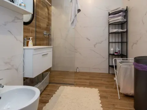 Prodaja, dvosoban stan, 94m², Podgorica, Crna Gora - image 13