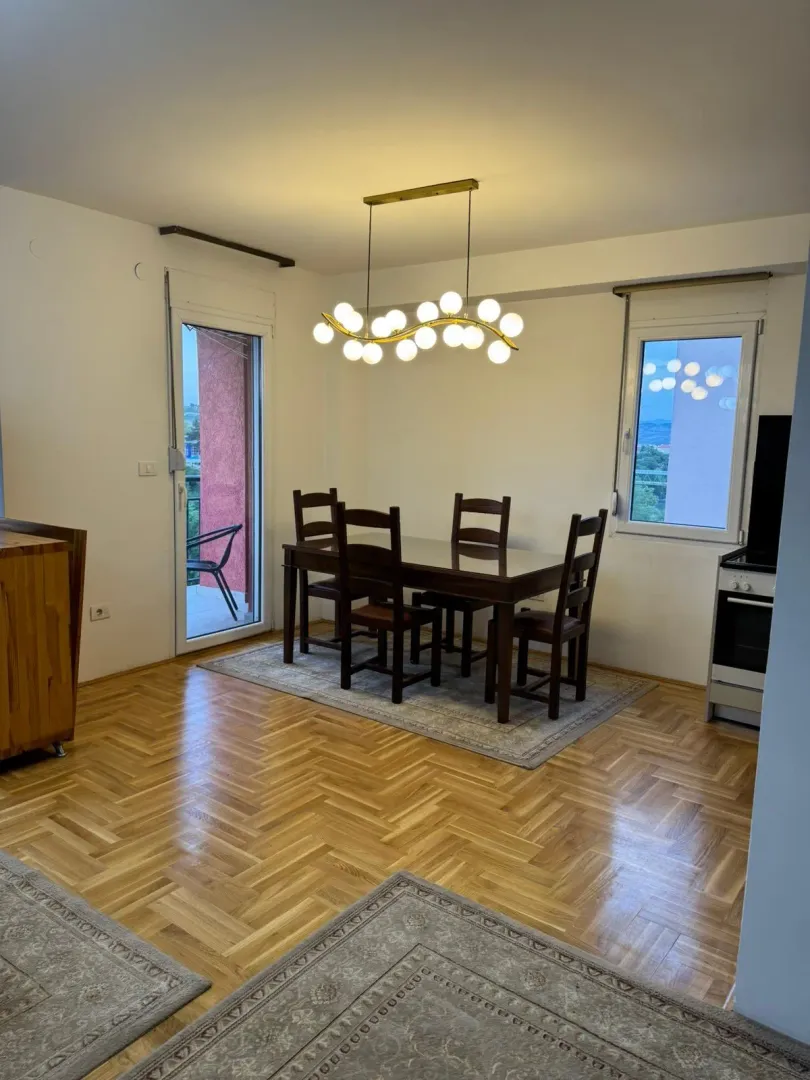 Rent, three bedroom apartment, 92m², 1 maj, Podgorica