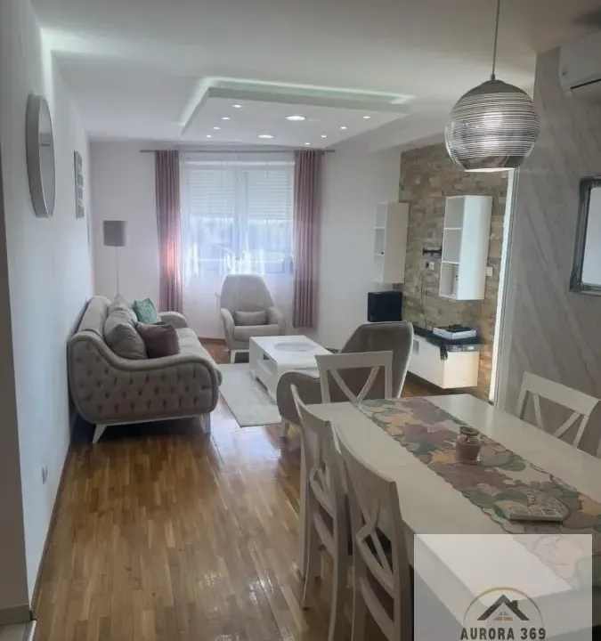 Prodaja, trosoban stan, 70m², Ruma, Srbija