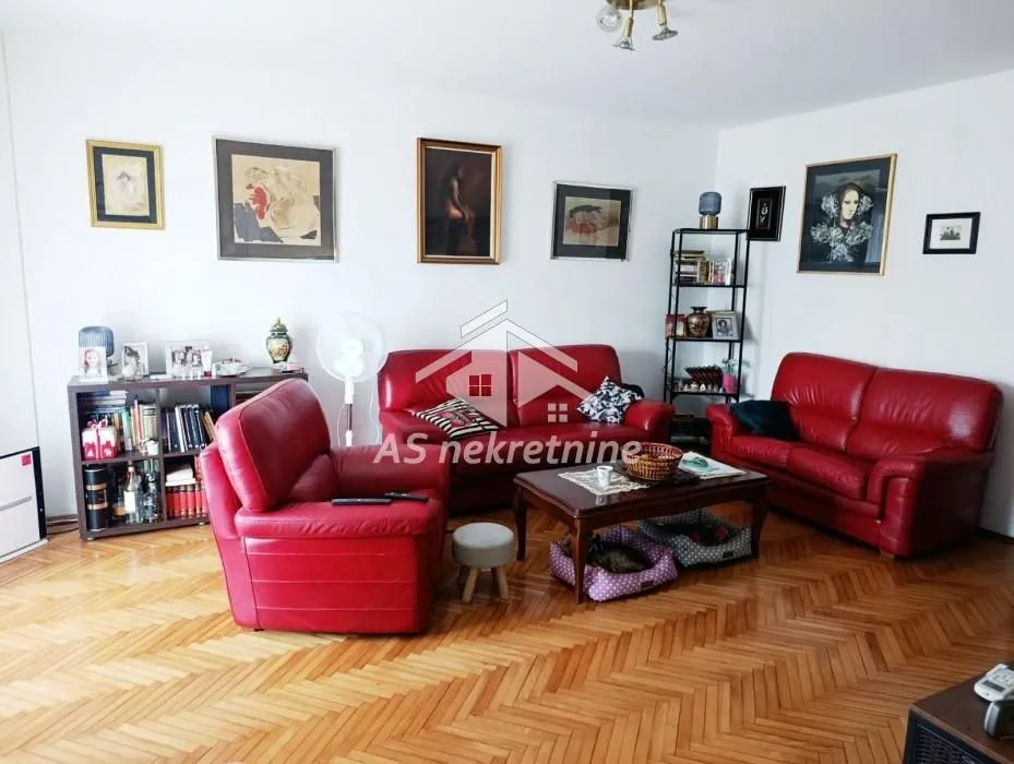 Izdavanje, četvorosoban stan, 108m², Savski Venac, Beograd