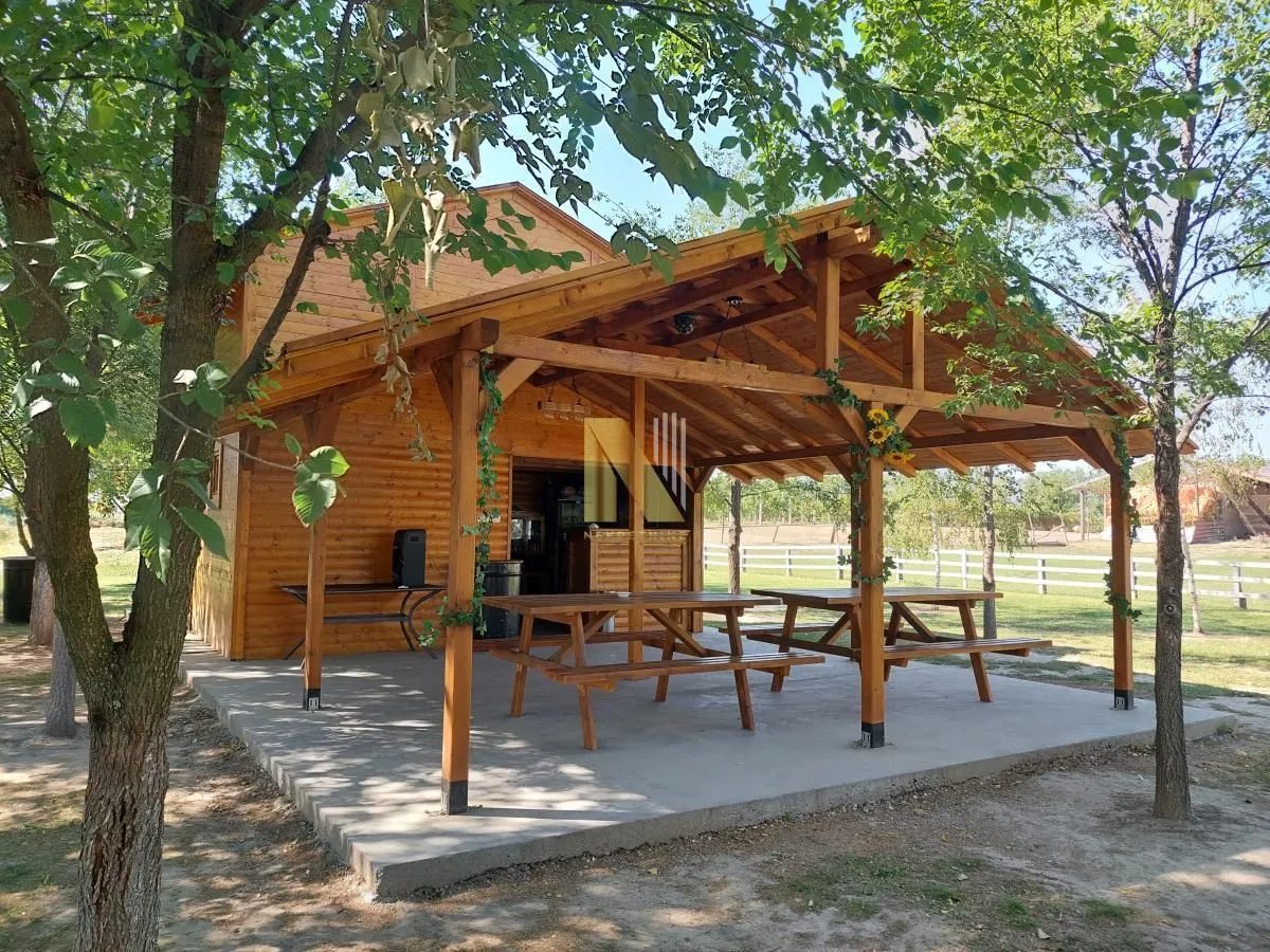 Prodaja, kuća, 230m², Srbobran, Novi Sad
