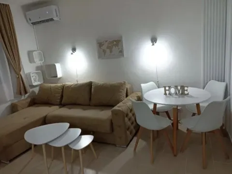 Prodaja, garsonjera, 24m², Gintaš, Podgorica