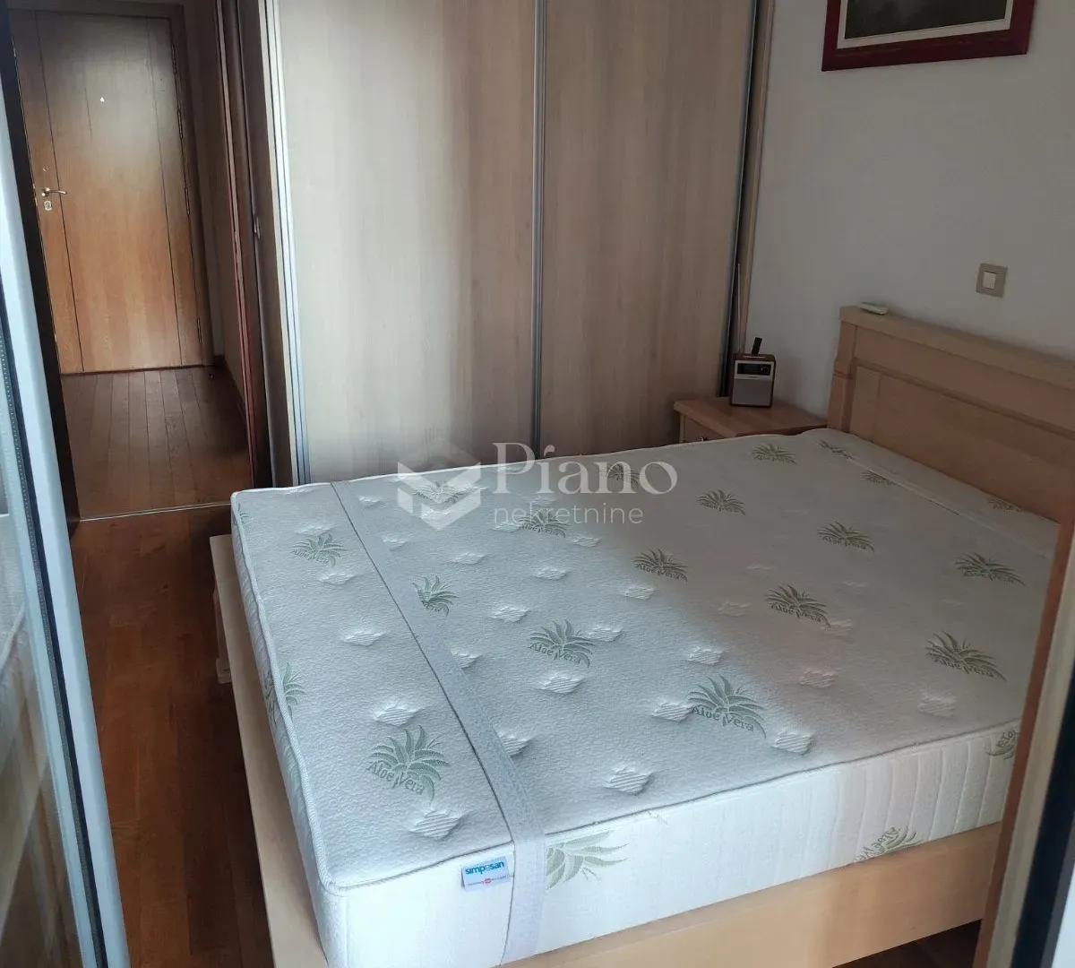 Izdavanje, dvosoban stan, 62m², Podgorica, Crna Gora