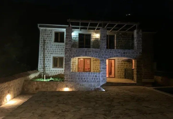 Sale, house, 466m², Petrovac, Budva