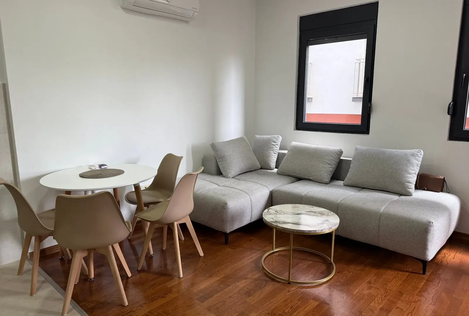 Izdavanje, jednosoban stan, 45m², Ljubović, Podgorica