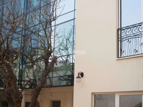 Izdavanje, poslovni prostor, 590m², Vračar Sve Podlokacije, Beograd - image 9