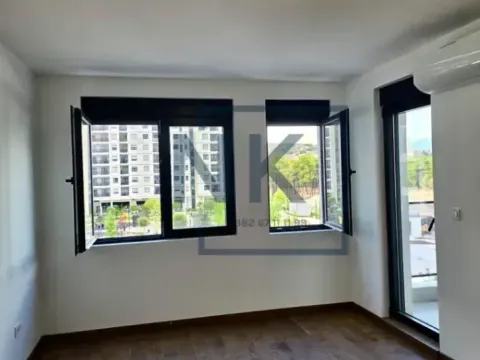 Izdavanje, dvosoban stan, 80m², Tološka šuma, Podgorica