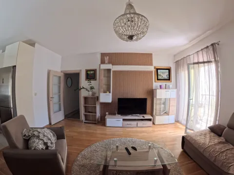 Rent, two bedroom apartment, 72m², Blok 9, Podgorica - image 3