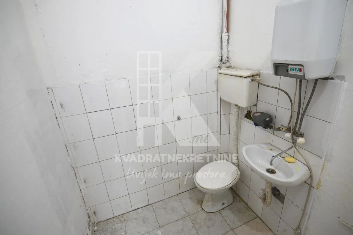 Rent, office space, 32m², Centar, Podgorica