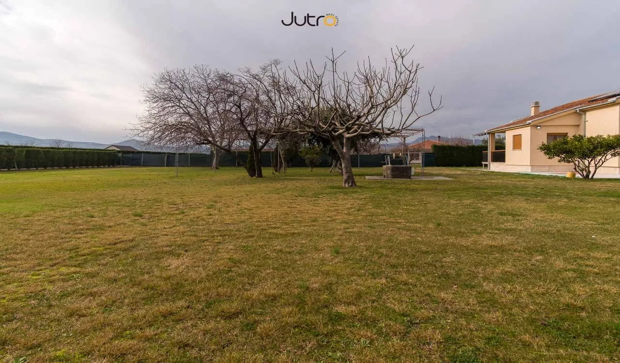 Rent, house, 170m², Dajbabe, Podgorica