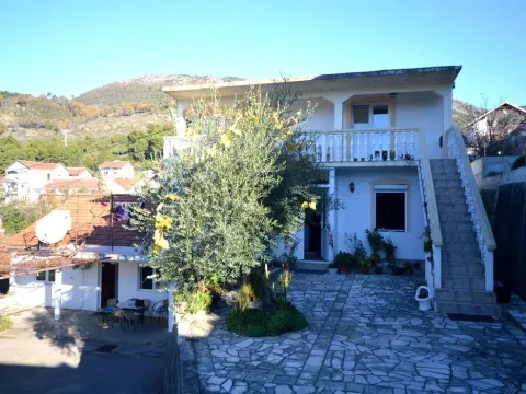 Prodaja, kuća, 1900m², Tivat, Crna Gora