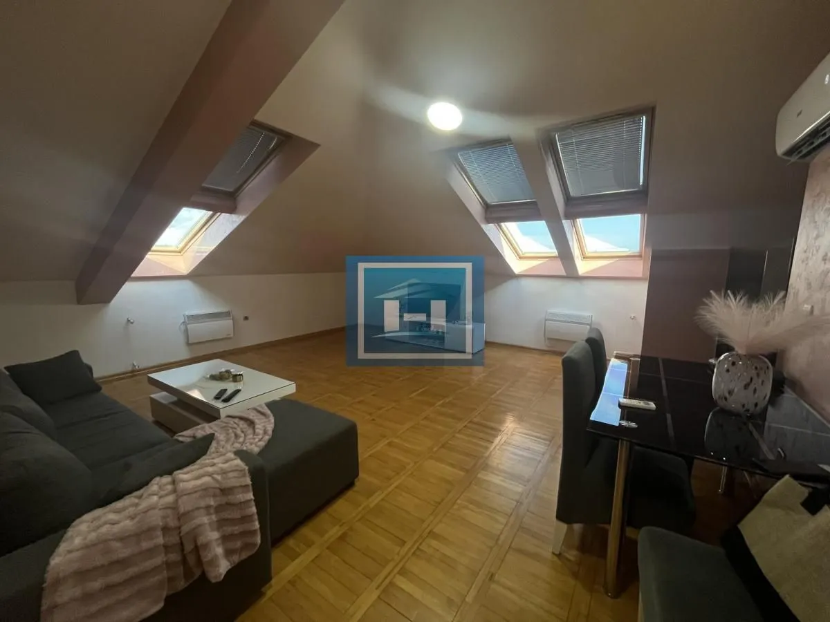 Prodaja, dvosoban stan, 60m², Vašarište, Jagodina