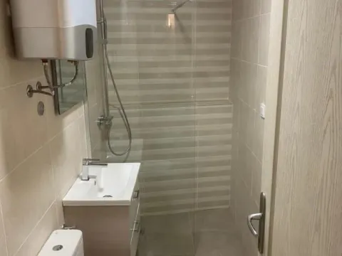 Izdavanje, kuća, 120m², Nalježići, Kotor - image 5