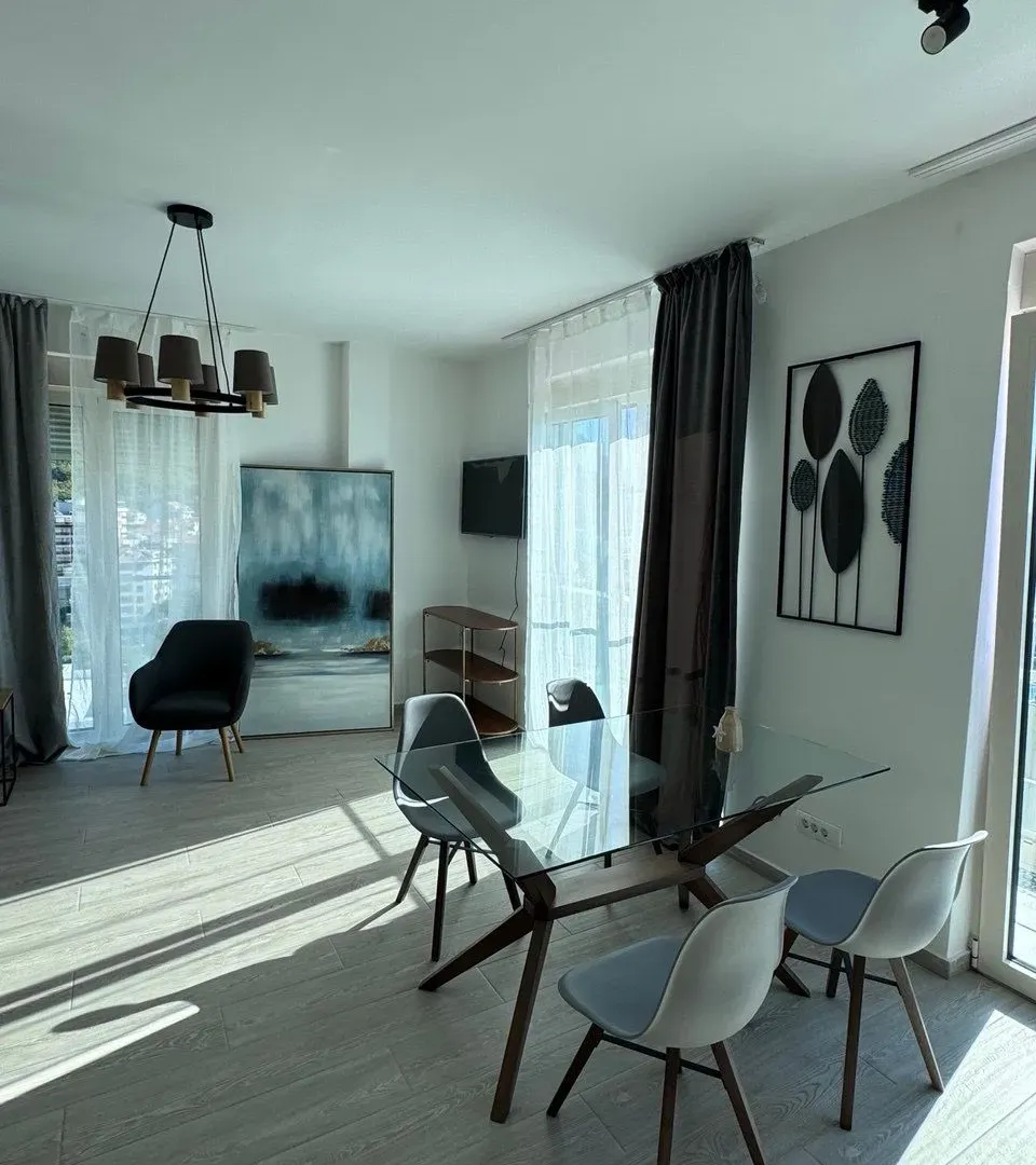 Prodaja, dvosoban stan, 74m², Bečići, Budva