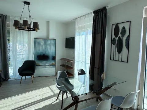 Prodaja, dvosoban stan, 74m², Bečići, Budva - image 1