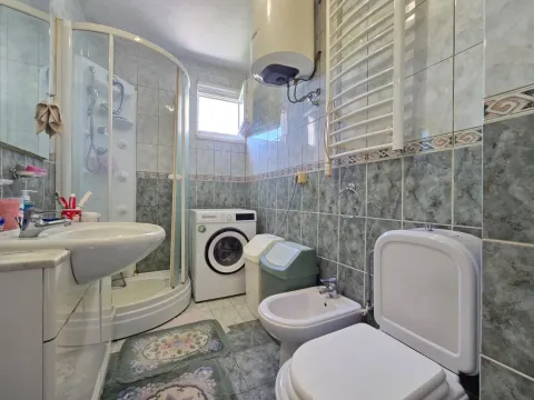 Prodaja, trosoban stan, 97m², Centar, Nikšić - image 12