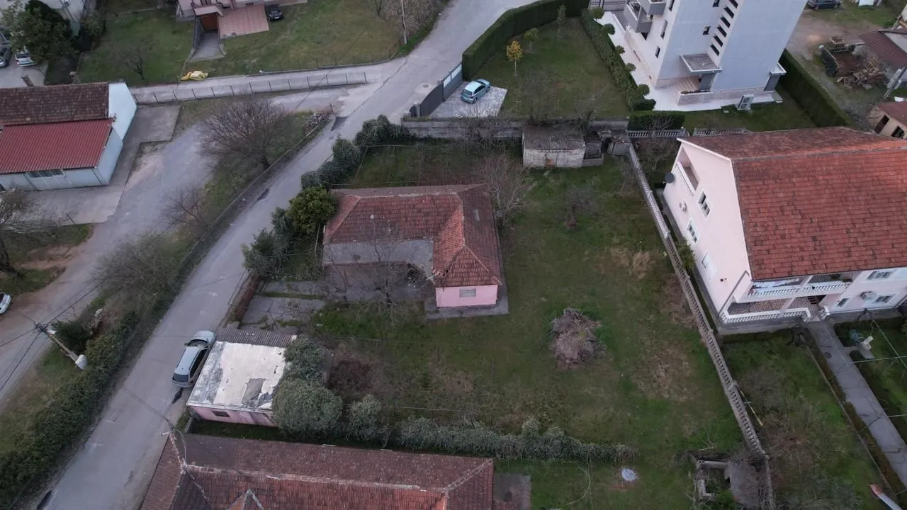 Prodaja, plac, 993m², Zabjelo, Podgorica