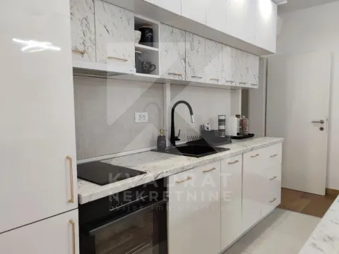 Izdavanje, jednosoban stan, 73m², Obala Đuraševića, Tivat - image 7