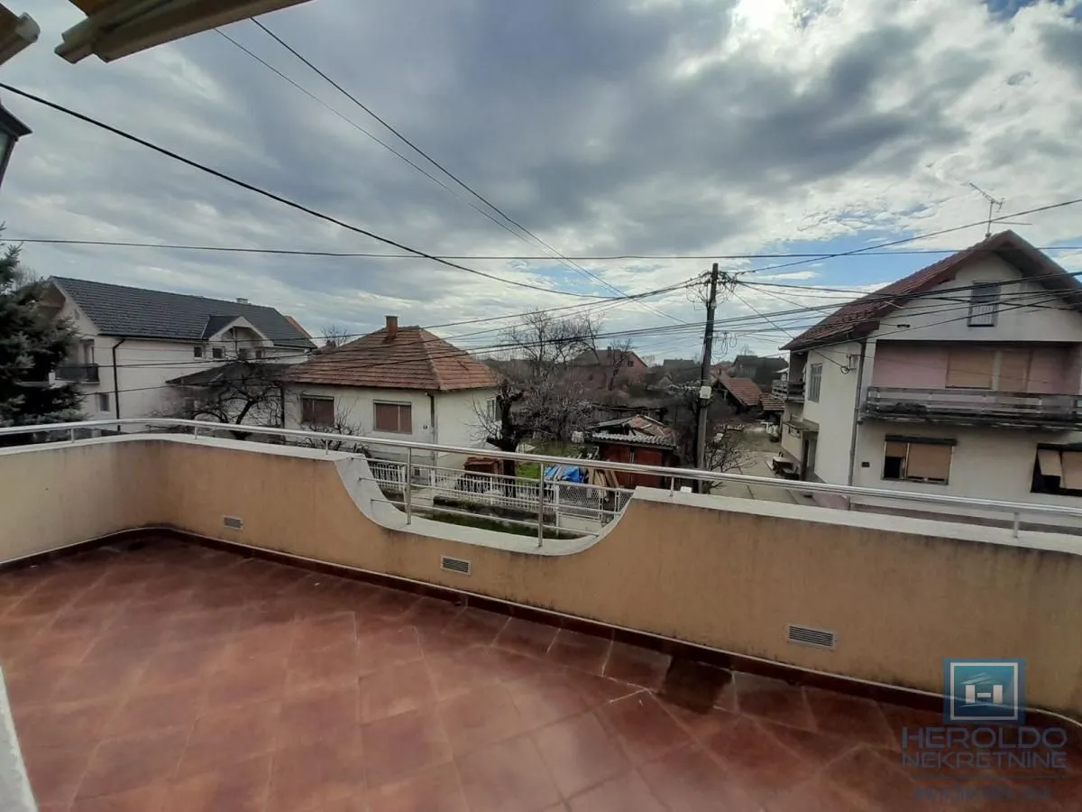 Sale, house, 180m², Centar, Ćuprija