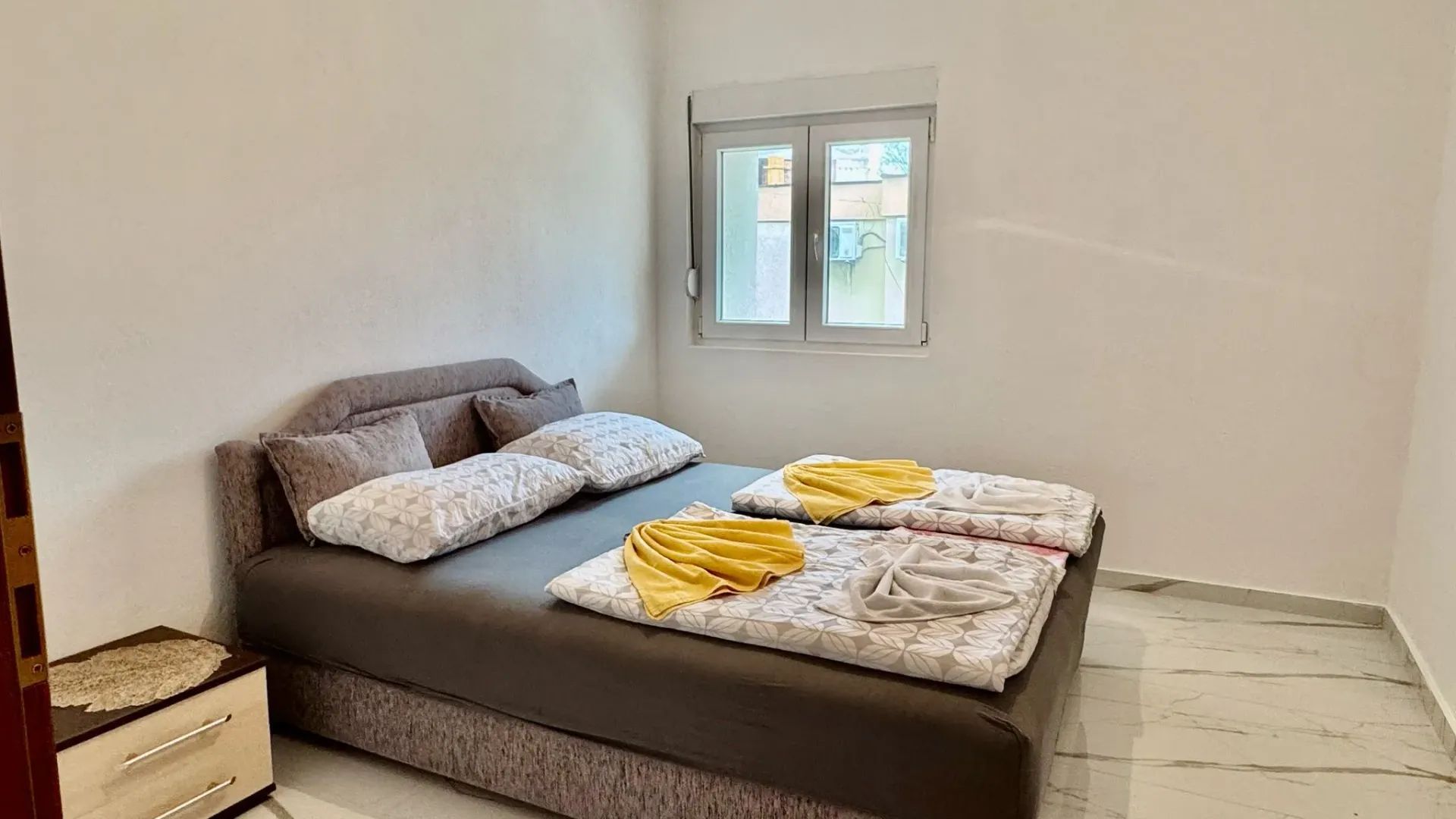 Rent, three bedroom apartment, 80m², Radanovići, Kotor