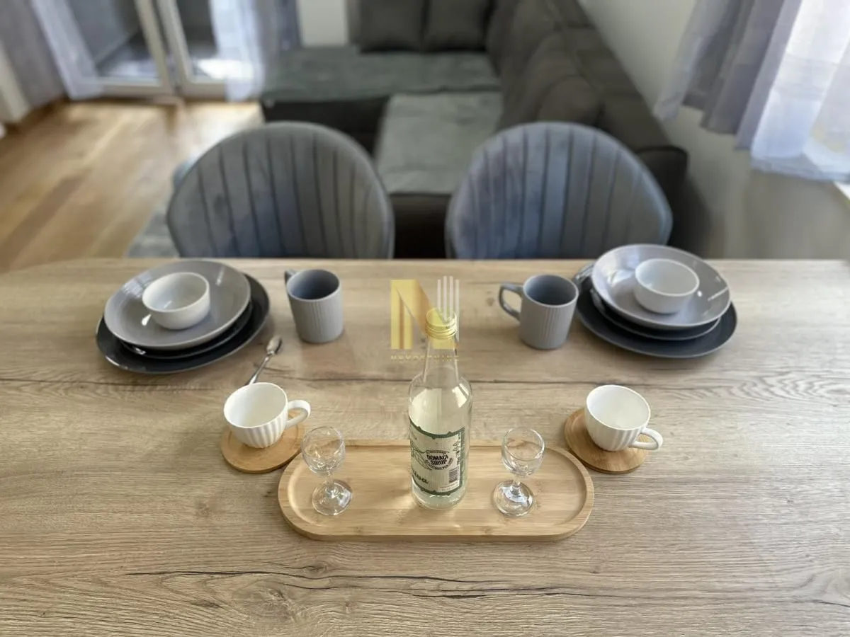 Izdavanje, jednosoban stan, 45m², Bulevar Oslobodjenja, Novi Sad Sve Podlokacije