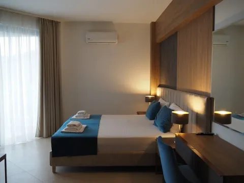 Rent, hospitality venue, 400m², Sutomore, Bar - image 16