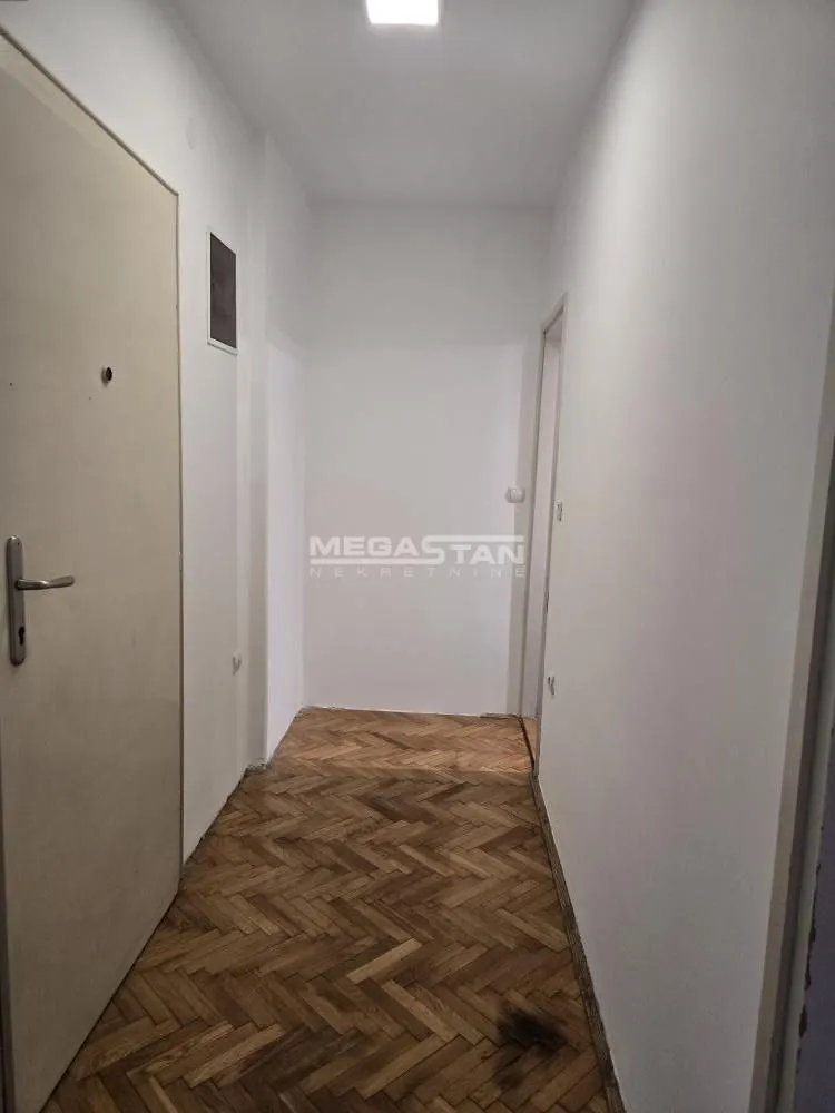 Rent, one bedroom apartment, 33m², Vračar Sve Podlokacije, Beograd