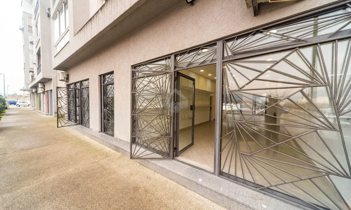 Rent, office space, 120m², Stari Aerodrom, Podgorica