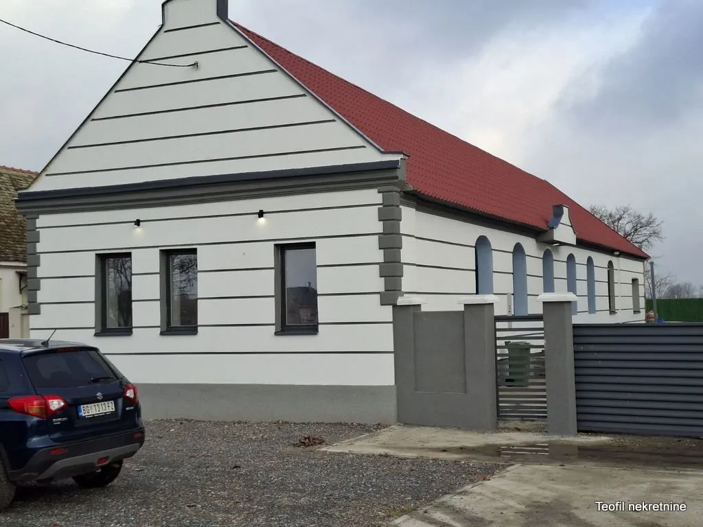 Prodaja, kuća, 200m², Karlovčić, Pećinci