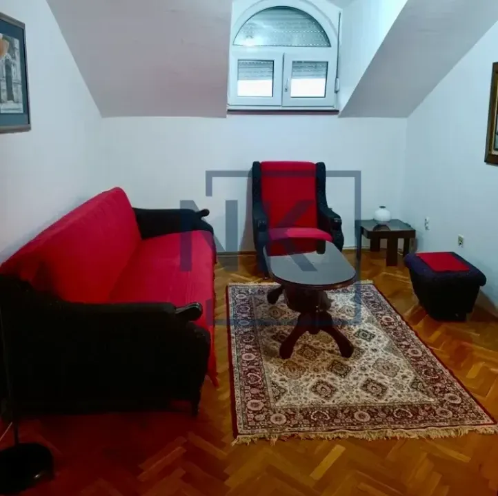 Izdavanje, dvosoban stan, 67m², Stari Aerodrom, Podgorica