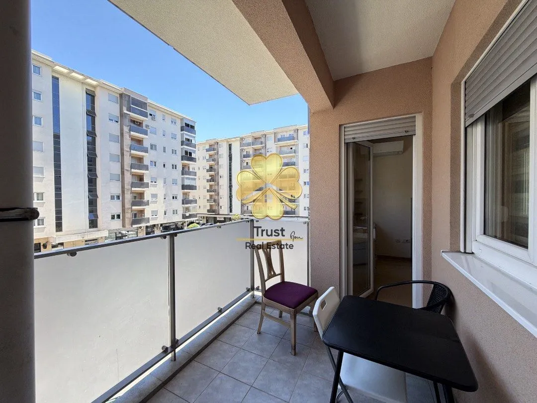 Izdavanje, dvosoban stan, 75m², City Kvart, Podgorica