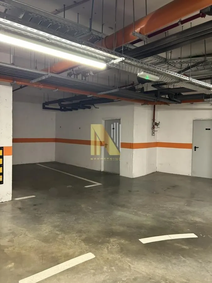 Rent, parking/garage, 12m², Adamovićevo Naselje, Novi Sad Sve Podlokacije