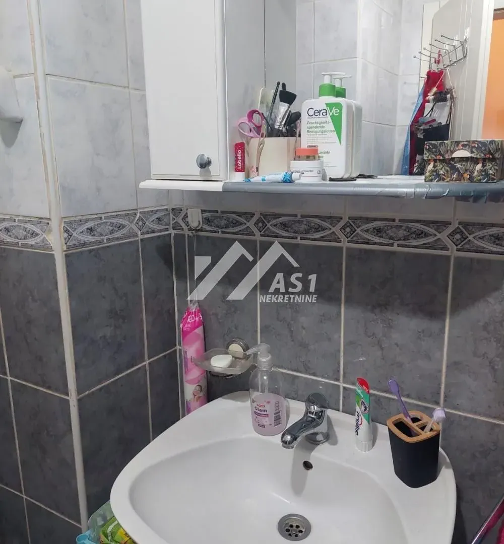 Izdavanje, stan, 25m², Grbavica, Novi Sad Sve Podlokacije