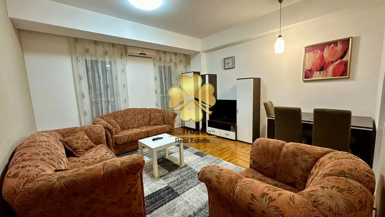 Izdavanje, dvosoban stan, 60m², Blok 9, Podgorica