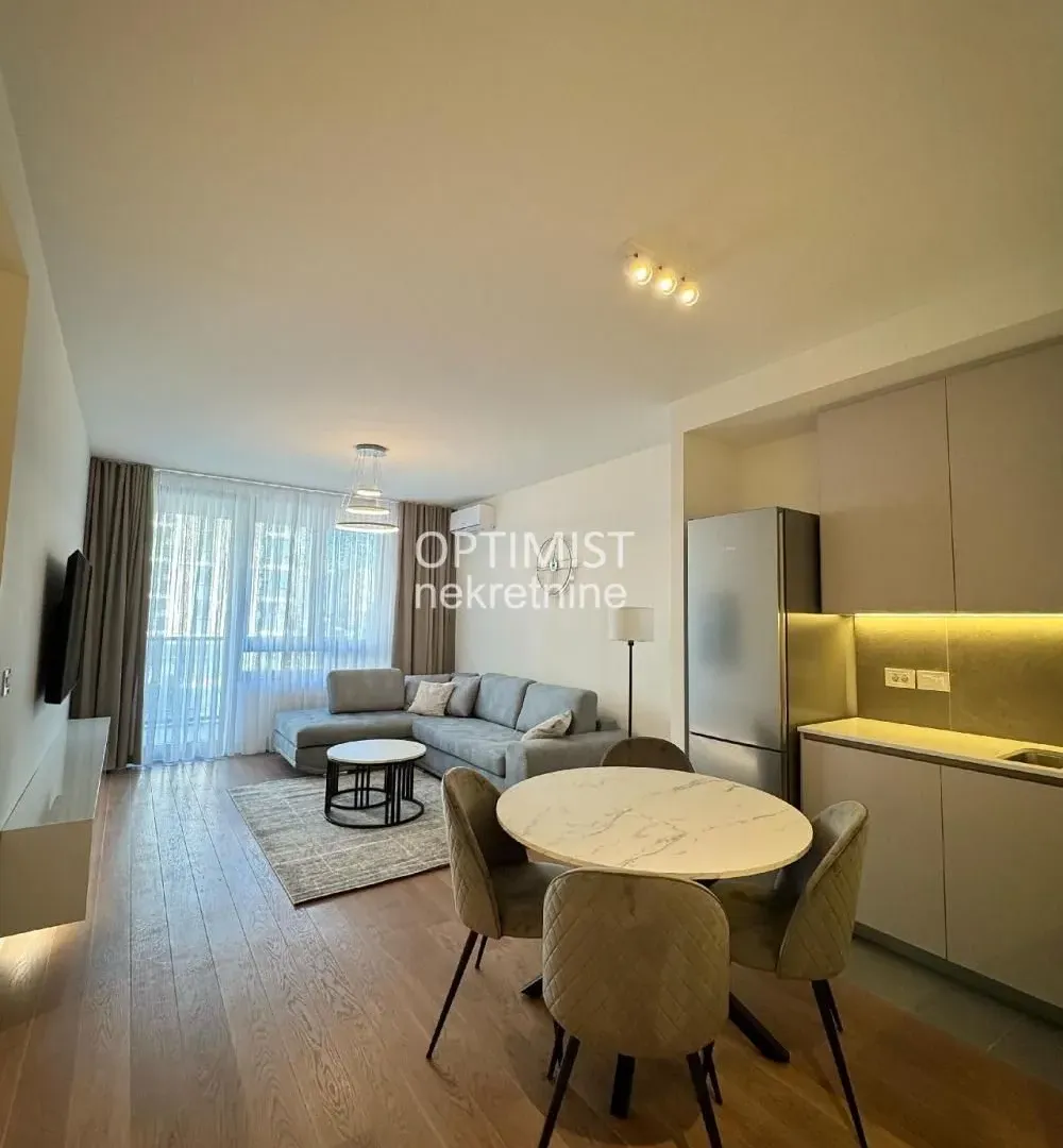 Rent, three bedroom apartment, 71m², Savski Venac, Beograd