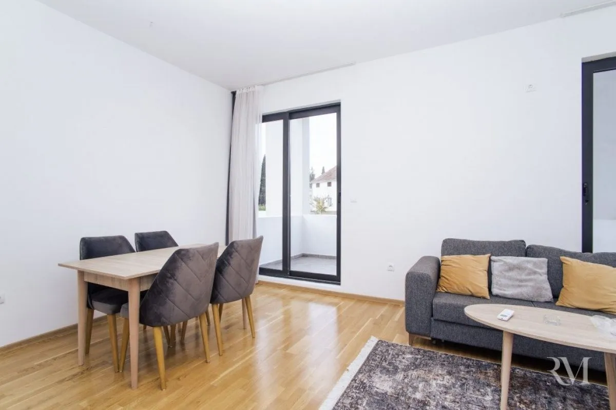 Prodaja, jednosoban stan, 53m², Tivat, Crna Gora