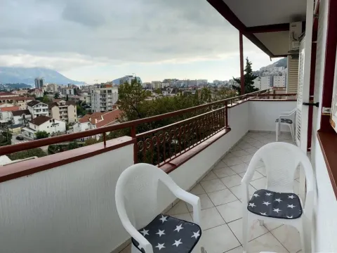 Izdavanje, trosoban stan, 90m², Budva, Crna Gora - image 13