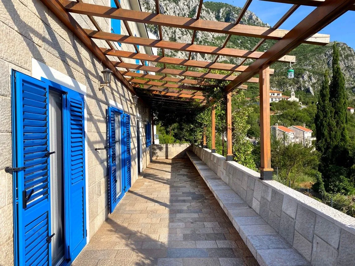 Sale, house, 250m², Blizikuće, Budva