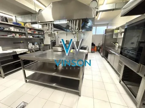 Poslovni prostor in Salajka