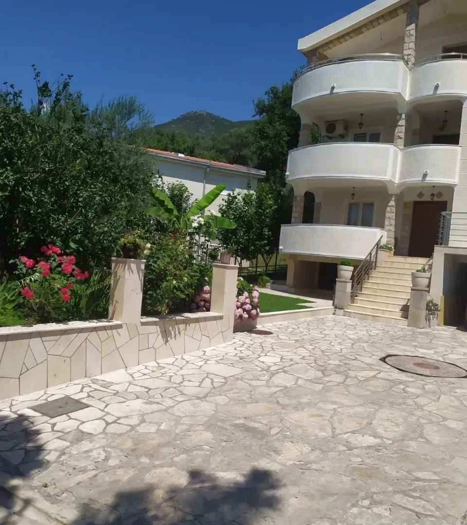Rent, one bedroom apartment, 35m², Popovići, Bar