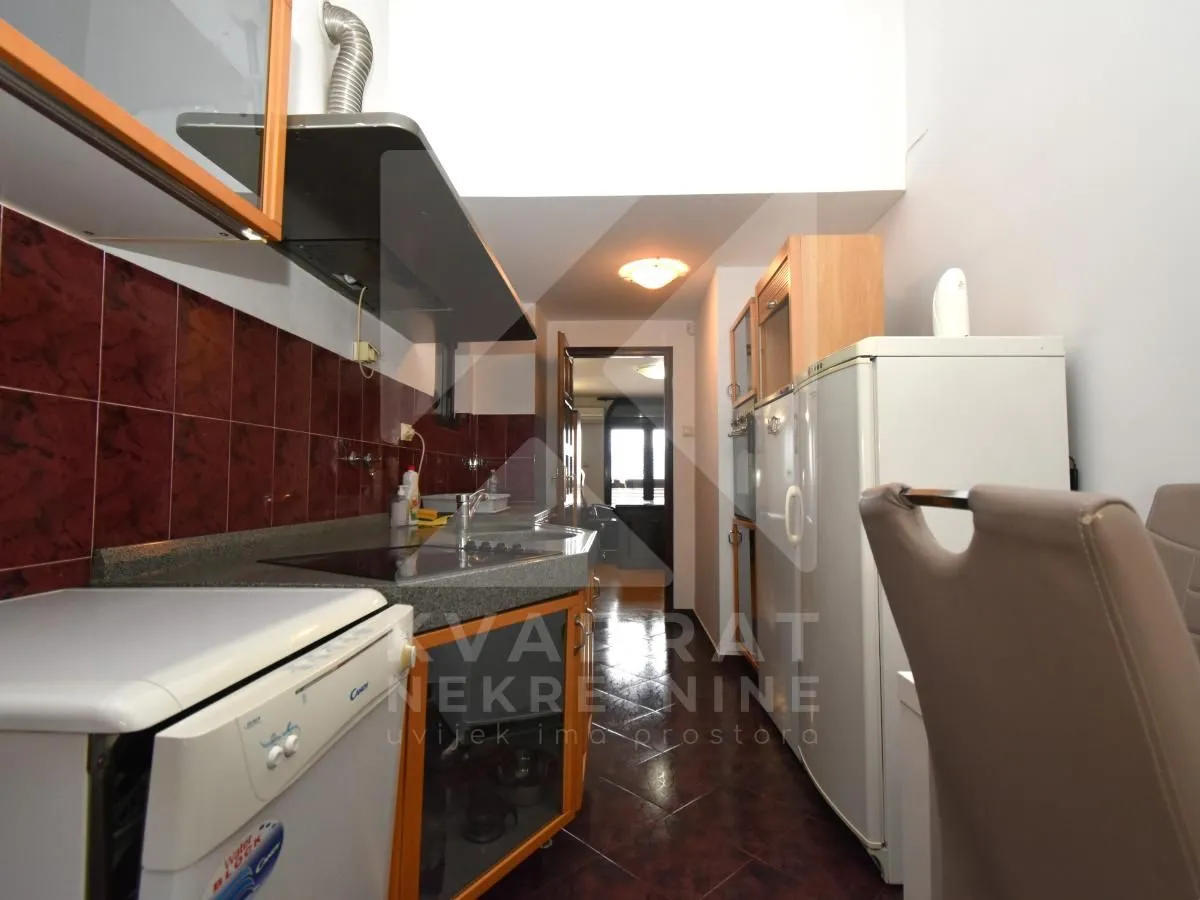 Rent, house, 300m², Gorica C, Podgorica