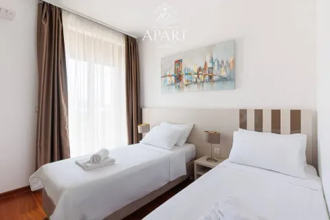 Rent, three bedroom apartment, 107m², Bečići, Budva - image 9