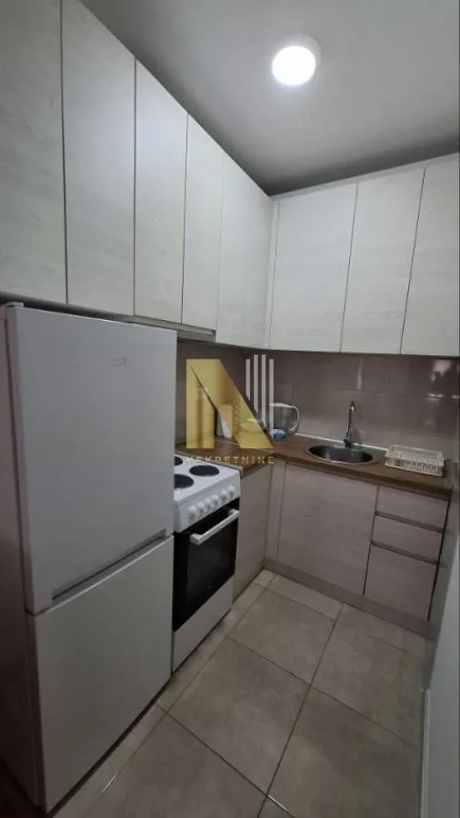 Izdavanje, jednosoban stan, 38m², Rotkvarija, Novi Sad Sve Podlokacije