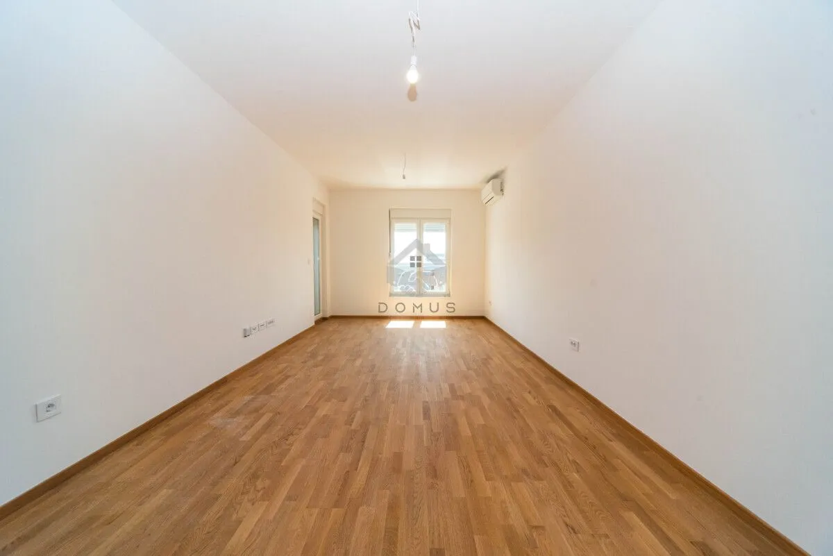Prodaja, trosoban stan, 82m², Stari Aerodrom, Podgorica